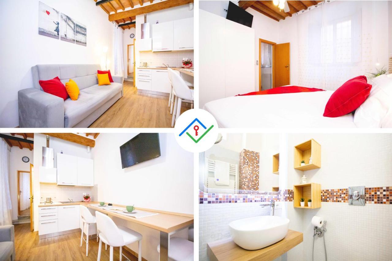 Pisa Tower Apartment Luaran gambar